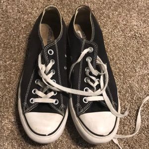 black low top converse